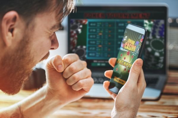Ilustrasi ikan digital untuk pengguna dewasa